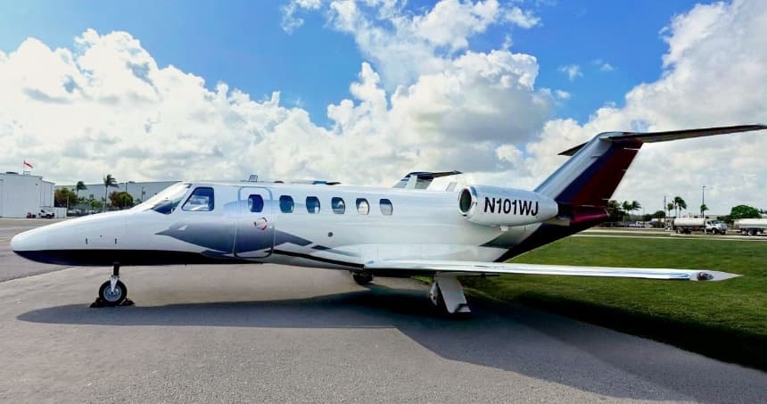 N101WJ-exterior