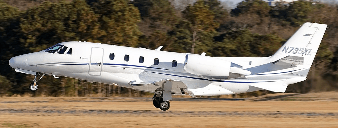 N735XL-exterior